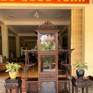 Tủ bày đồ gỗ
