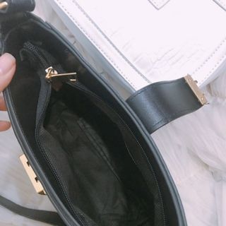 Túi Kẹp Nách Khóa Vuông Vân Da Rắn Cực Đep