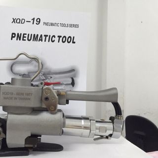 Máy đóng đai nhựa dùng khí nén XQD-19