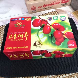 Táo đỏ Hàn Quốc có túi xách 1kg