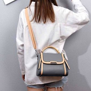 Túi xách đeo chéo phối màu viền khóa 2 bên ( size 22x20cm )