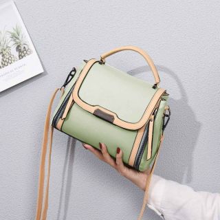 Túi xách đeo chéo phối màu viền khóa 2 bên ( size 22x20cm )