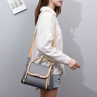 Túi xách đeo chéo phối màu viền khóa 2 bên ( size 22x20cm )