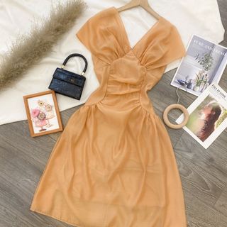 Đầm voan nude nhún ngực 1 màu