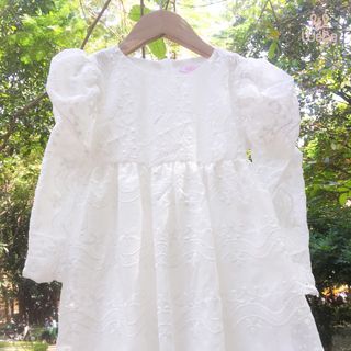 Váy trẻ em ren nổi