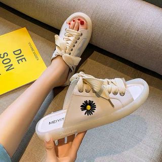 Dép quai ngang cột dây