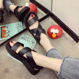 Giày sandal nhựa đi mưa