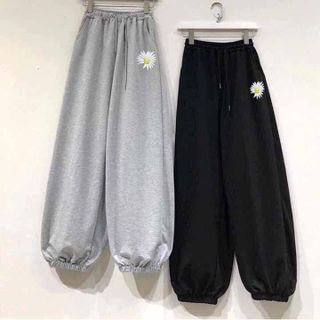 Quần nỉ bo chân thêu hình bông cúc dễ thương