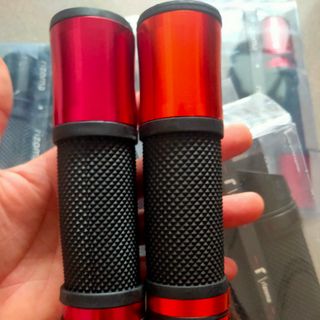 BỌC TAY LÁY XE MÁY GÙ