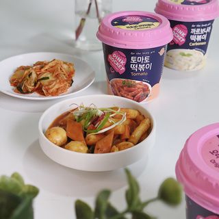Pink Rocket Topokki phô mai cup 120 gr