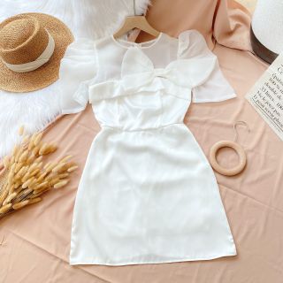 Đầm trắng phối voan nơ ngực