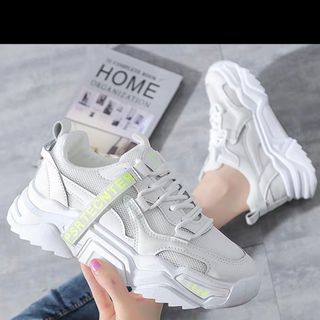 Giày thể thao nư