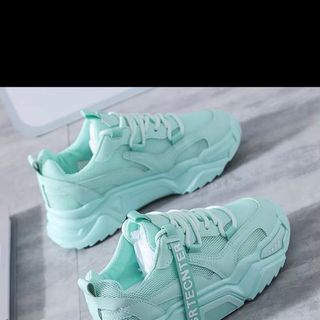 Giày thể thao nư