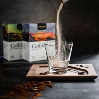 Cà phê hòa tan 3in1 sạch nguyên bản - Coffilia - Kết nối đam mê (hộp 18 gói)