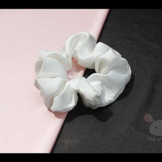 Scrunchies dây cột tóc