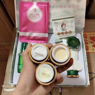 Kem trị nám hoàng cung xanh
