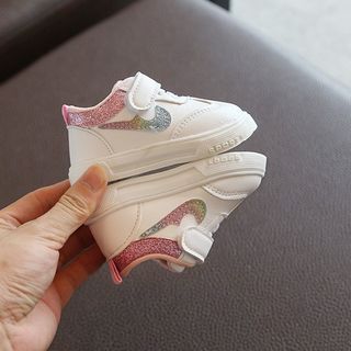 Giày tập đi: giày trắng cho bé