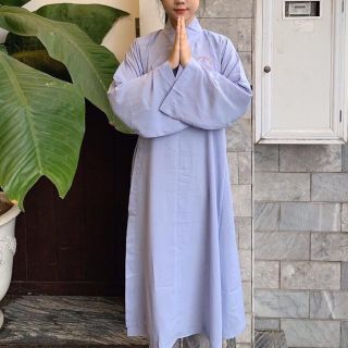 Áo tràng đi chùa