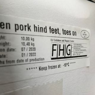 DỰNG HEO SAU FHG ĐỨC ( 3 CON HEO )