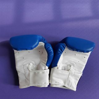 Găng tay boxing trẻ em Taeki