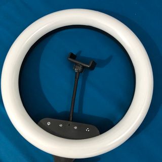 Đèn livestream size 36cm, 1 kẹp cao cấp, có điều khiển từ xa, cổng sạc usb và cảm ứng