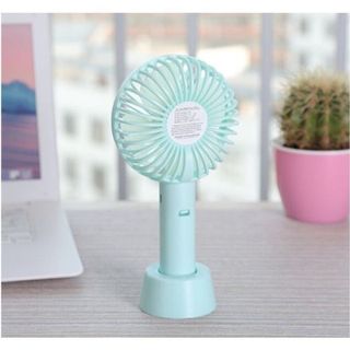 Quạt Mini Tích Điện Cầm Tay Có Đế Để Bàn