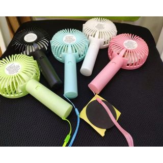 Quạt Mini Tích Điện Cầm Tay Có Đế Để Bàn