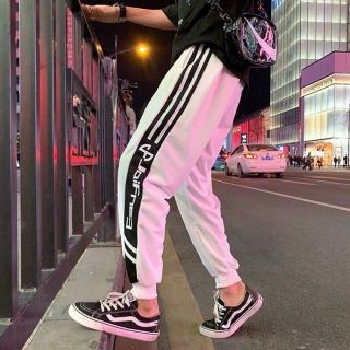 Quần jogger da cá cá tính