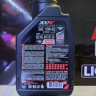 Motul 300V Factory Line 10W40 tem 3 lớp từ Pháp 1L