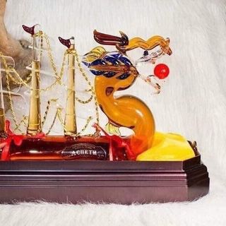 Nước Rự.ợu thuyền rồng cánh buồm Phong Thủy - Nga