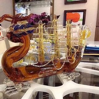 Nước Rự.ợu thuyền rồng cánh buồm Phong Thủy - Nga