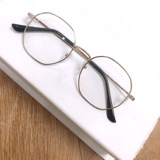 KÍNH GIẢ CẬN 8888