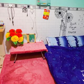 Thảm lông màu hồng dâu - Trải bàn trang điểm