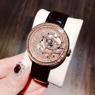 Davena nữ bản máy cơ khắc hoa