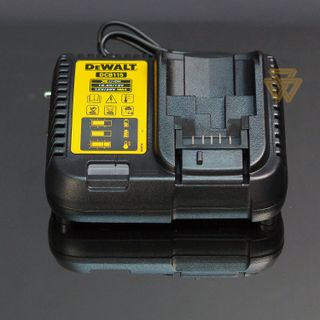 Bộ Máy Khoan Búa Động Lực Pin 18V Dewalt DCD796M2-B1