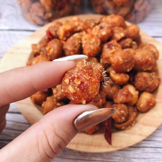 NHÂN MACCA TỎI ỚT