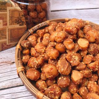 NHÂN MACCA TỎI ỚT