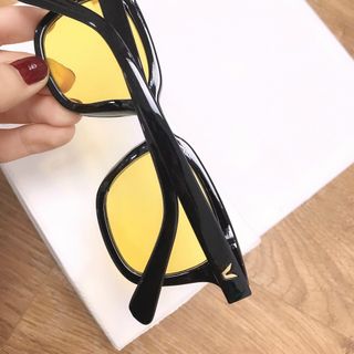 MẮT KÍNH 2068
