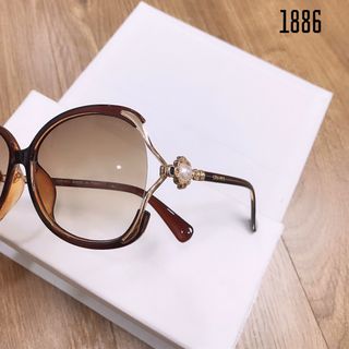 MẮT KÍNH 1886