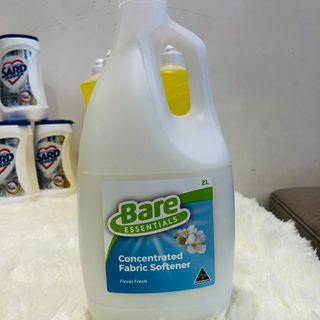 NƯỚC XẢ HƯƠNG HOA BARE ESENTITALS (CHAI 2 LÍT)