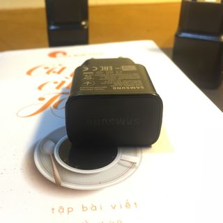 CỤC SẠC NHANH SAMSUNG ZIN S10 ĐEN - TRẮNG