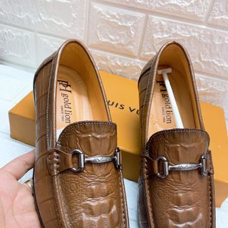 Giày lười nam da bò in vân cá xấu.Đế cao su màu đen