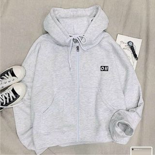 Áo khoác in OhOh đen form cánh dơi như hình vải đẹp
