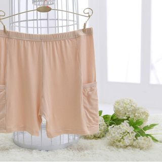 Quần Mặc Trong Váy Kèm Túi ( da, đen)