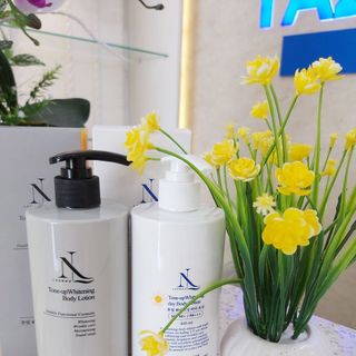 Combo Lotion dưỡng body ban ngày và đêm Leenhu 400ml