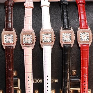 Mẫu đồng hồ mới 65k tặng pin 5 cục