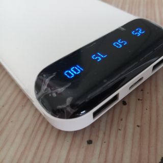SẠC DỰ PHÒNG 10.000 WEKOME 161 PIN CHUẨN