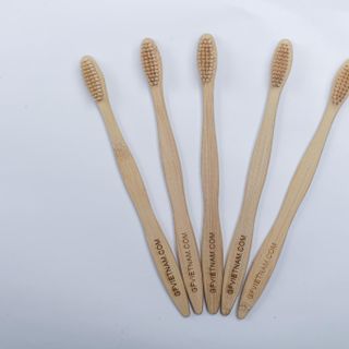 Bàn chải đánh răng cán tre