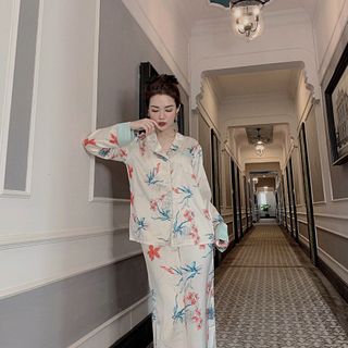 Đồ ngủ đồ pijama mặc nhà tdqd hoa lá viền xanh da trời chất lụa in 3D Quảng Châu giá sỉ