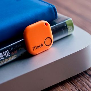 Móc Khóa Thông Minh iTrack 1